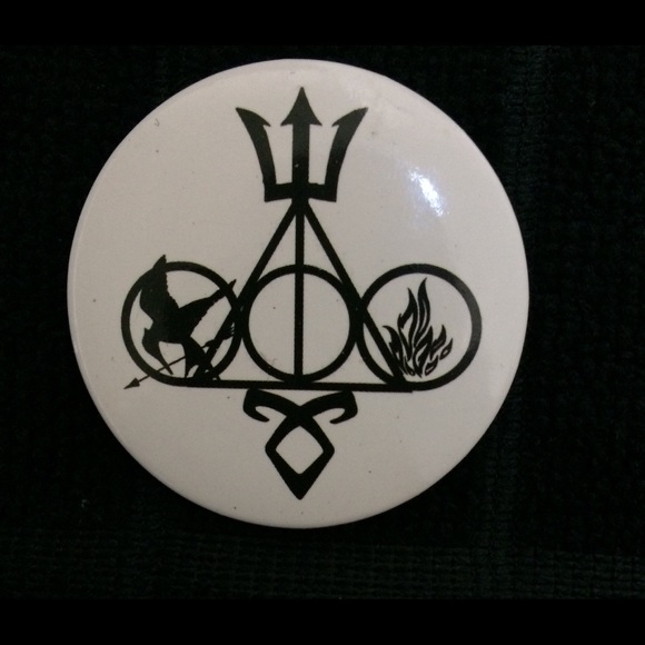Harry Potter Set Of 6 Collectible Button Pins - Picture 10 of 10
